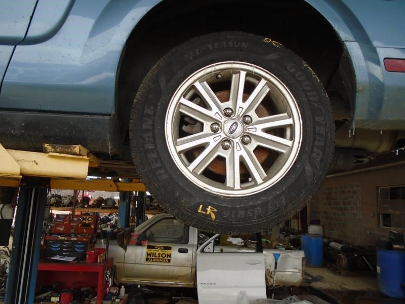 https://f005.backblazeb2.com/file/img-partshotlines-com/Inventory/EX165/Vehicle/27091_03.jpg