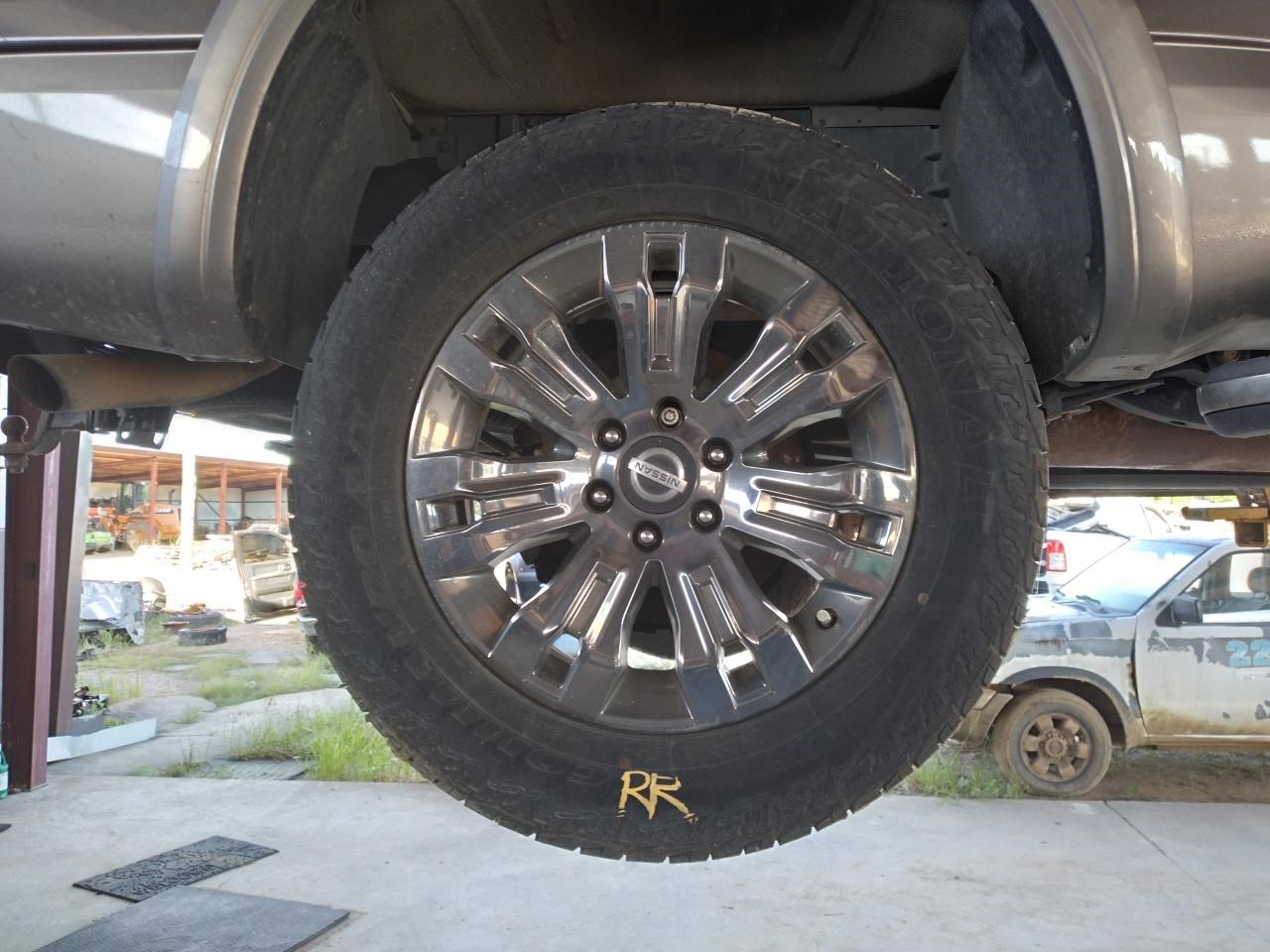 https://f005.backblazeb2.com/file/img-partshotlines-com/Inventory/EX165/Vehicle/34520_02.jpg