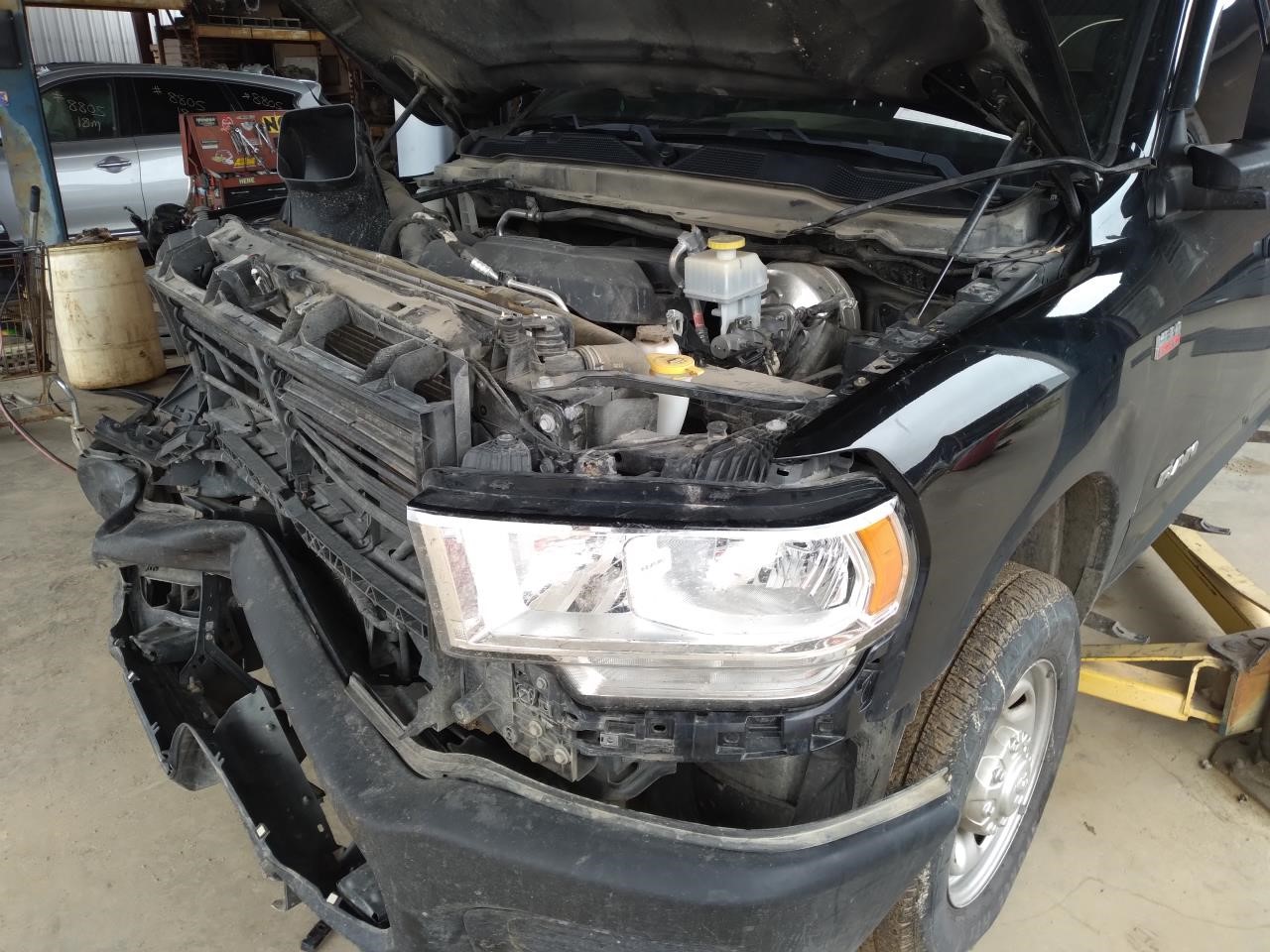 https://f005.backblazeb2.com/file/img-partshotlines-com/Inventory/EX165/Vehicle/34812_02.jpg