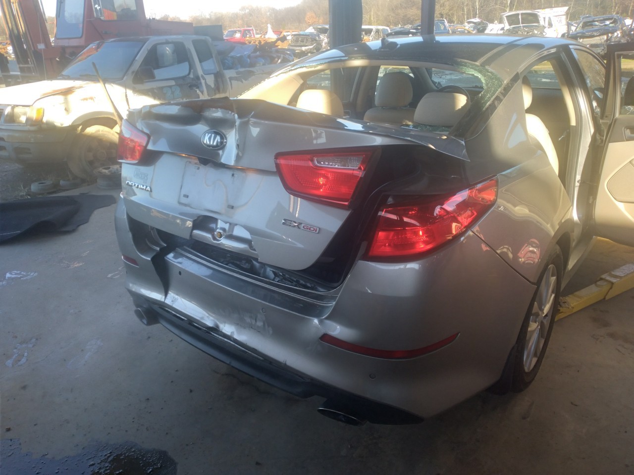 https://f005.backblazeb2.com/file/img-partshotlines-com/Inventory/EX165/Vehicle/34985_12.jpg