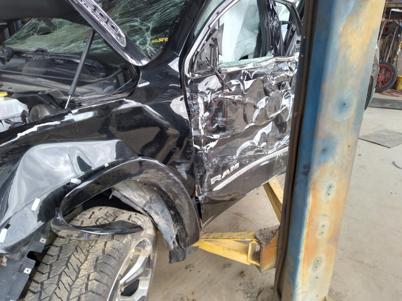 https://f005.backblazeb2.com/file/img-partshotlines-com/Inventory/EX165/Vehicle/35343_08.jpg