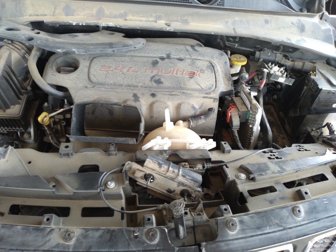 https://f005.backblazeb2.com/file/img-partshotlines-com/Inventory/EX165/Vehicle/35437_04.jpg