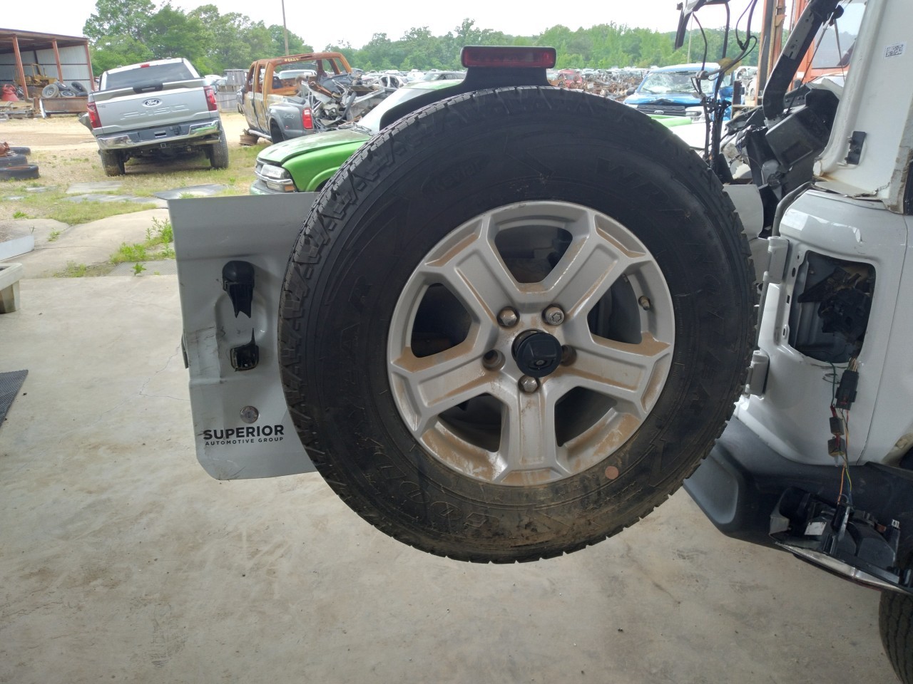 https://f005.backblazeb2.com/file/img-partshotlines-com/Inventory/EX165/Vehicle/35440_12.jpg