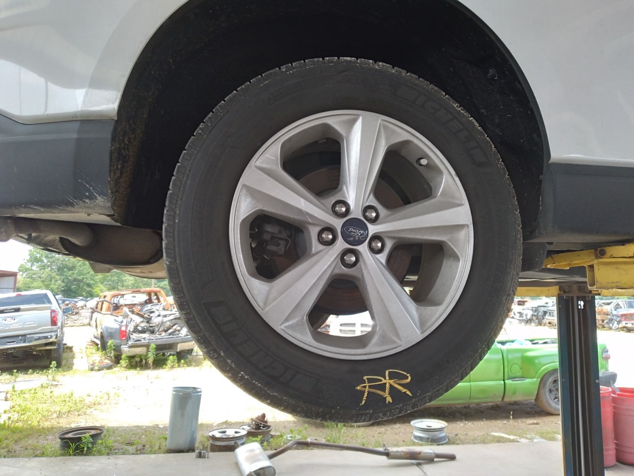 https://f005.backblazeb2.com/file/img-partshotlines-com/Inventory/EX165/Vehicle/35596_02.jpg