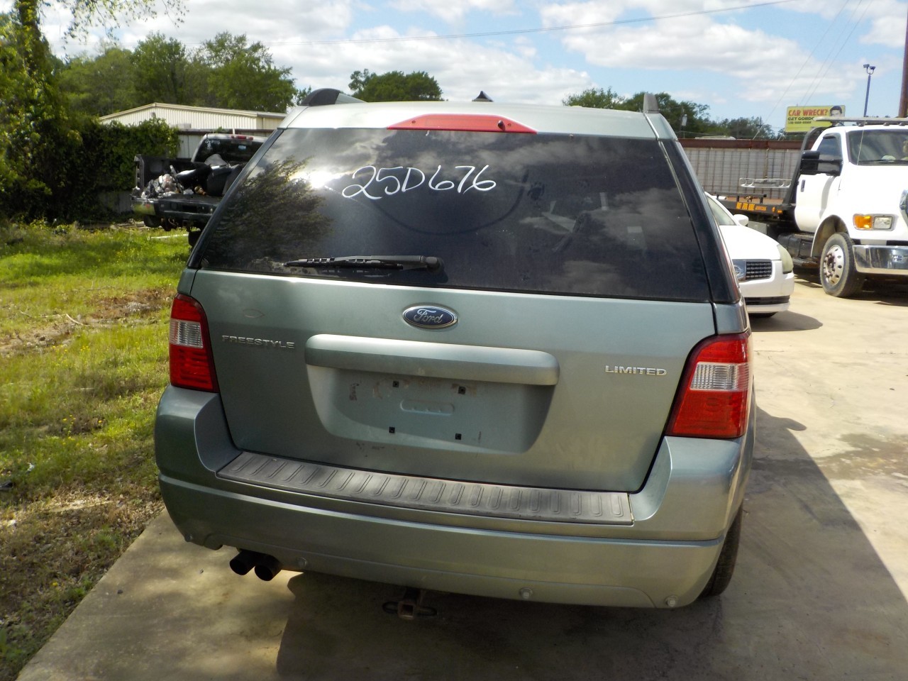 https://f005.backblazeb2.com/file/img-partshotlines-com/Inventory/EX192/Vehicle/6078_07.jpg