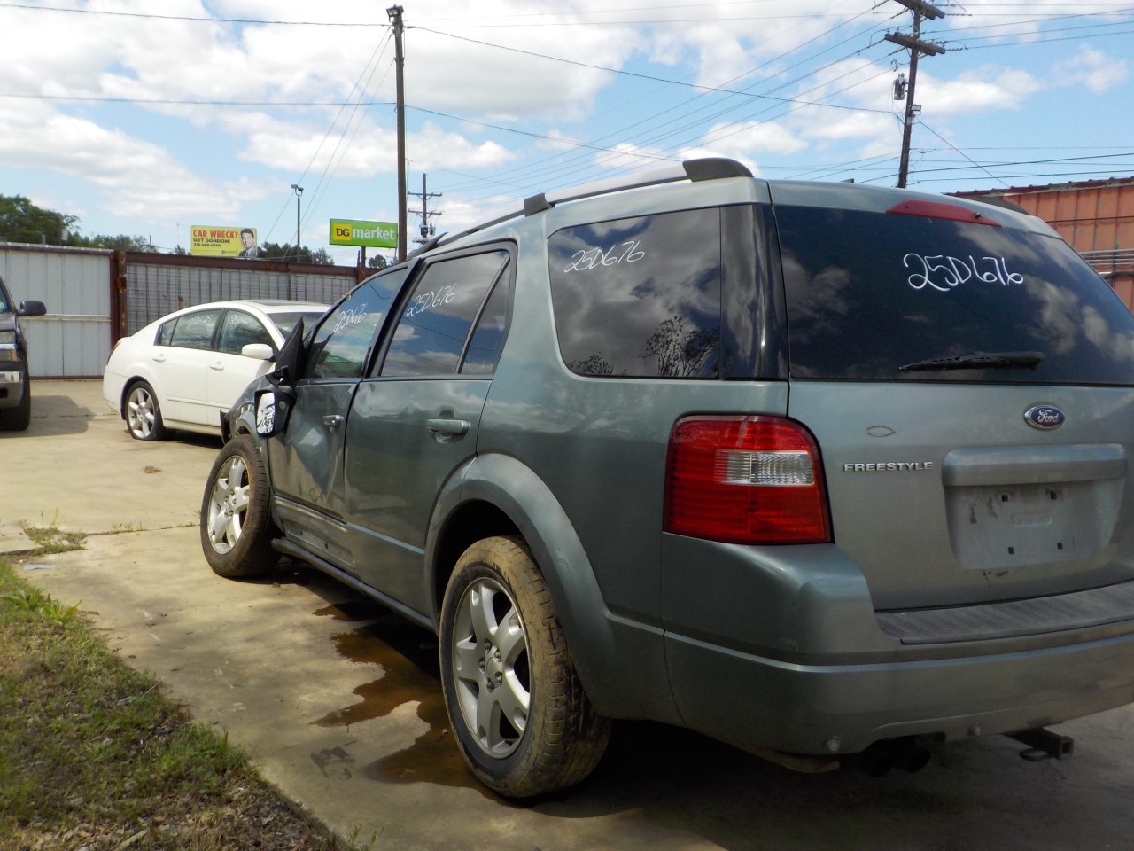 https://f005.backblazeb2.com/file/img-partshotlines-com/Inventory/EX192/Vehicle/6078_08.jpg
