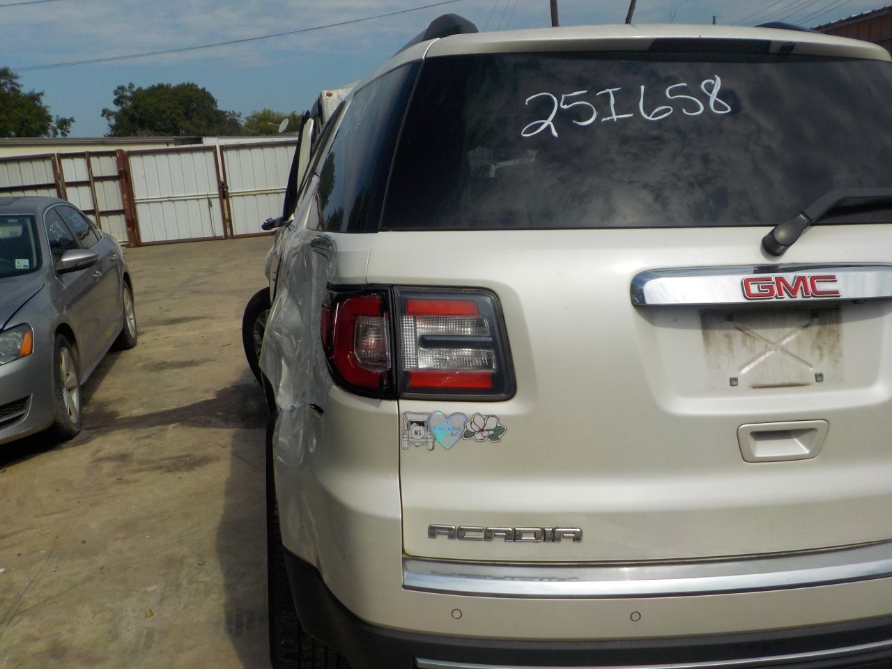 https://f005.backblazeb2.com/file/img-partshotlines-com/Inventory/EX192/Vehicle/6227_08.jpg