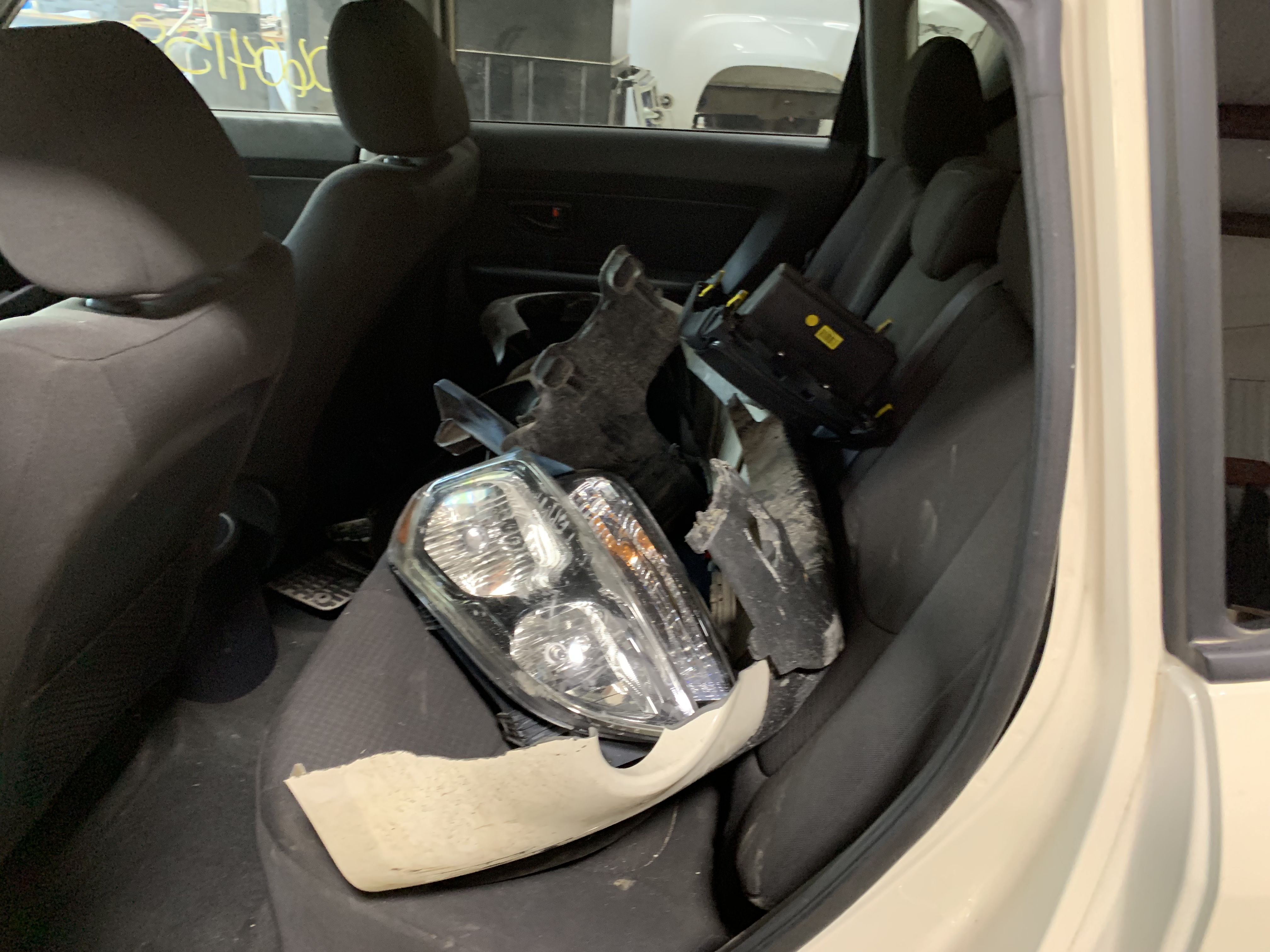 https://f005.backblazeb2.com/file/img-partshotlines-com/Inventory/EX214/2019/19-335/84468212FBD6478C8980F9D184EB7F33007.jpg