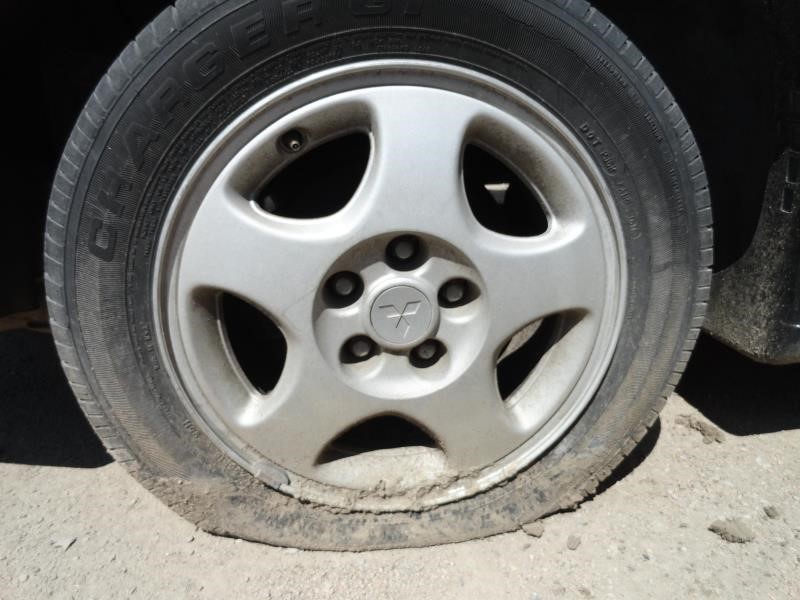 https://f005.backblazeb2.com/file/img-partshotlines-com/Inventory/EX232/Vehicle/10630_12.jpg