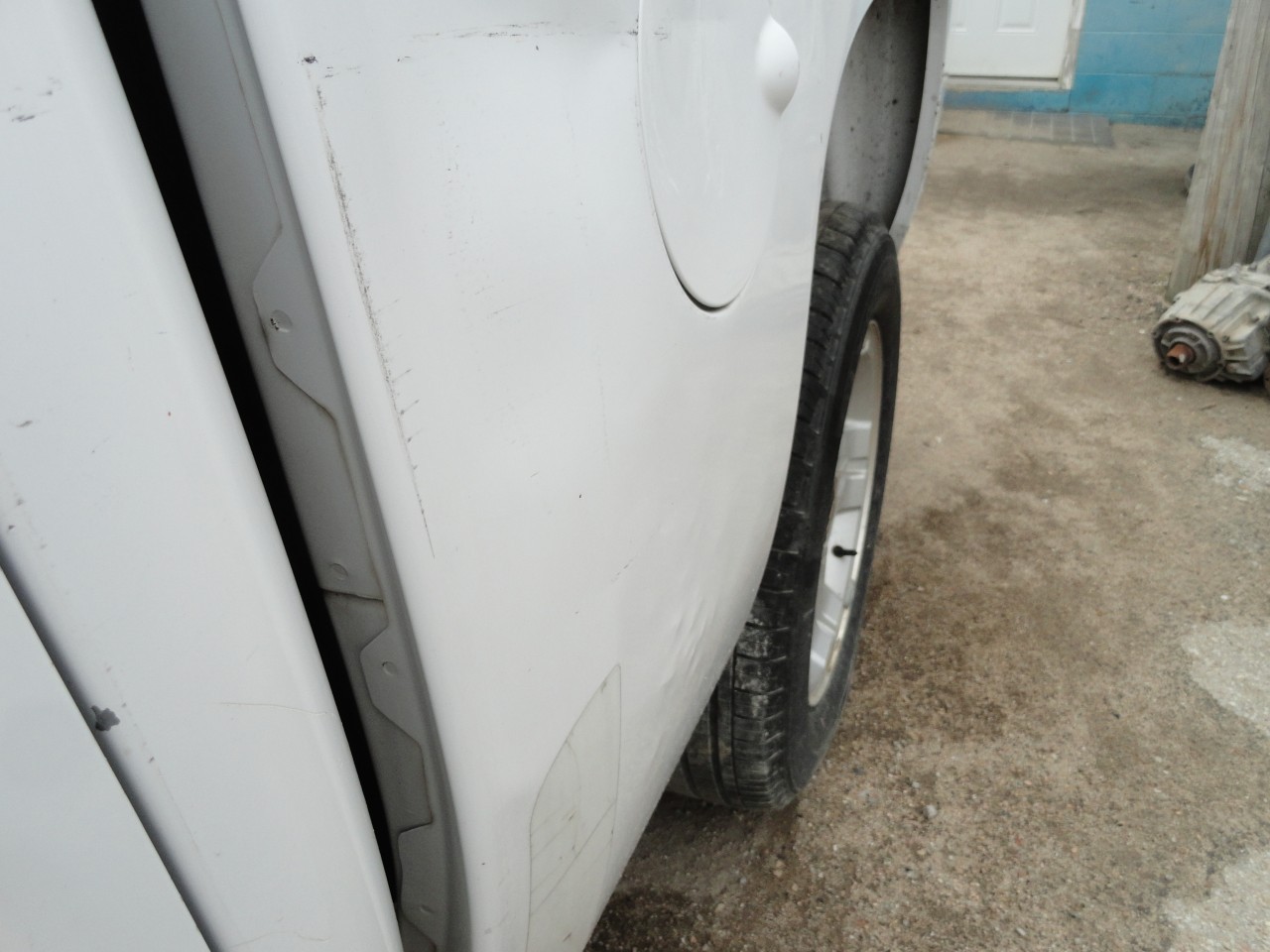 https://f005.backblazeb2.com/file/img-partshotlines-com/Inventory/EX232/Vehicle/11451_12.jpg