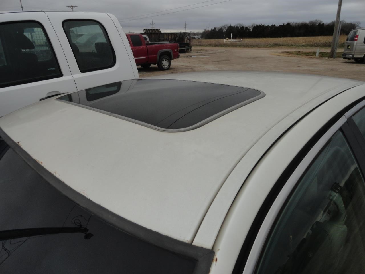 https://f005.backblazeb2.com/file/img-partshotlines-com/Inventory/EX232/Vehicle/11639_12.jpg