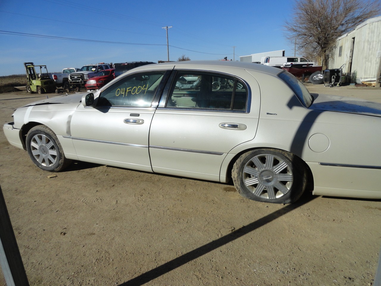 https://f005.backblazeb2.com/file/img-partshotlines-com/Inventory/EX232/Vehicle/11804_10.jpg
