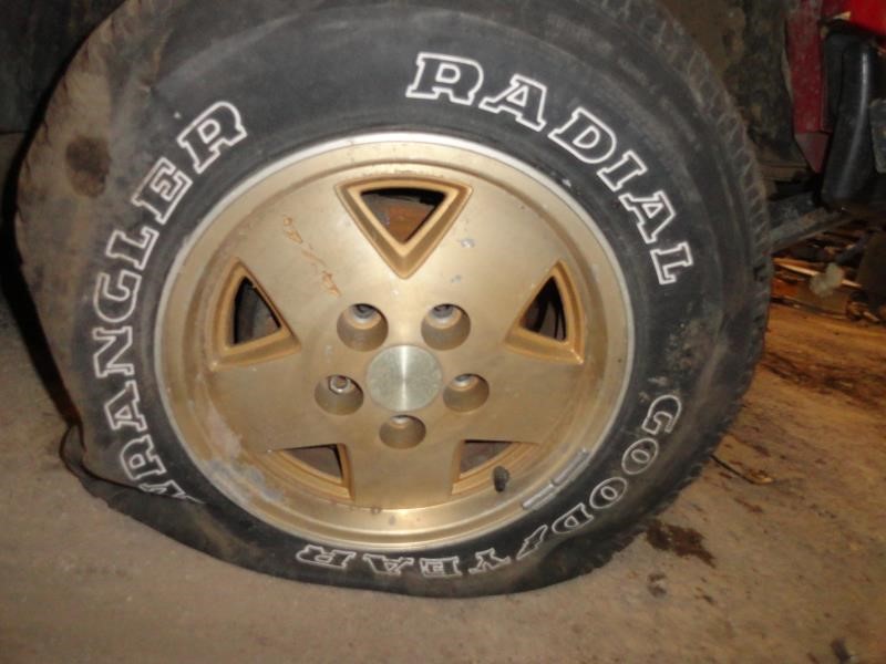 https://f005.backblazeb2.com/file/img-partshotlines-com/Inventory/EX232/Vehicle/6395_07.jpg