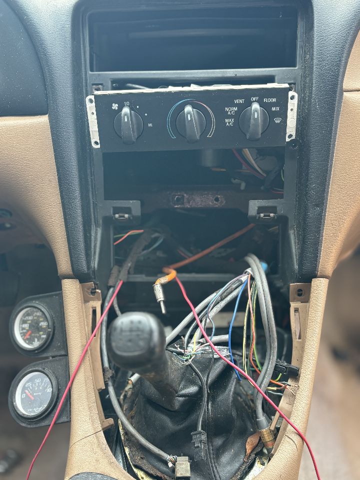 https://f005.backblazeb2.com/file/img-partshotlines-com/Inventory/EX246/Vehicle/1946_09.jpg