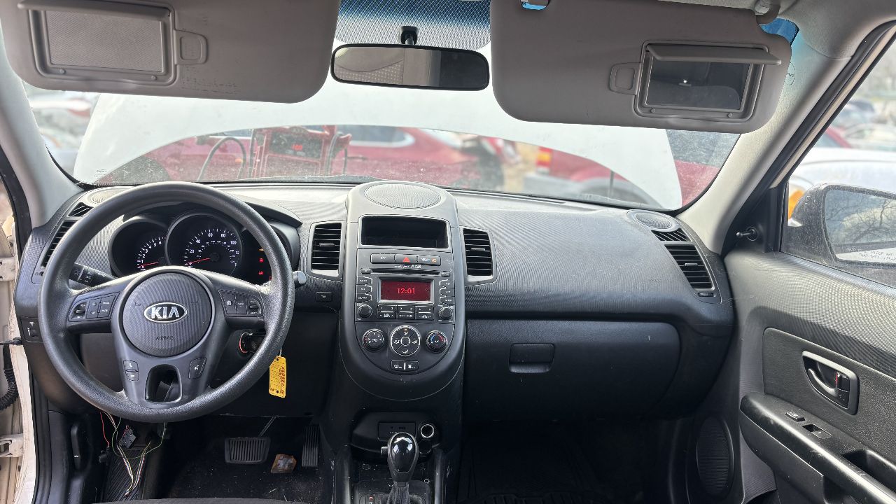 https://f005.backblazeb2.com/file/img-partshotlines-com/Inventory/EX246/Vehicle/1963_12.jpg