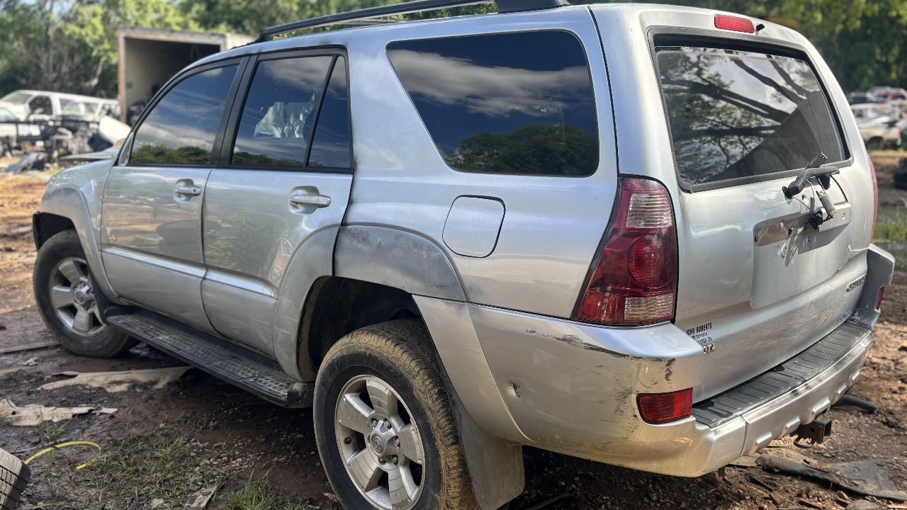https://f005.backblazeb2.com/file/img-partshotlines-com/Inventory/EX246/Vehicle/1978_03.jpg