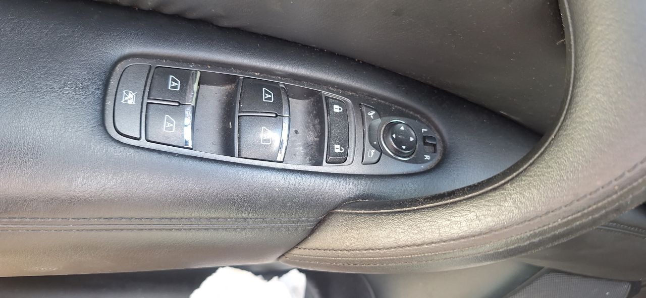 https://f005.backblazeb2.com/file/img-partshotlines-com/Inventory/EX246/Vehicle/1992_09.jpg