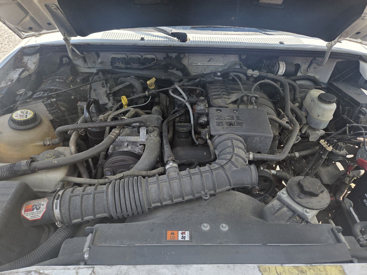 https://f005.backblazeb2.com/file/img-partshotlines-com/Inventory/EX246/Vehicle/1994_08.jpg