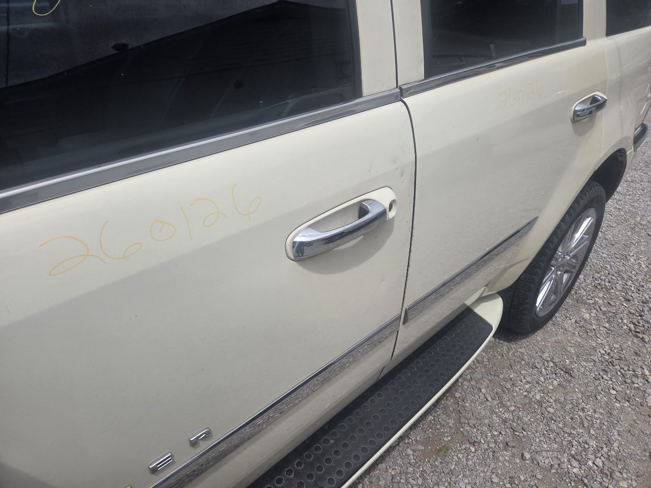 https://f005.backblazeb2.com/file/img-partshotlines-com/Inventory/EX246/Vehicle/1997_08.jpg
