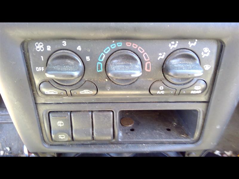 https://f005.backblazeb2.com/file/img-partshotlines-com/Inventory/EX248/Vehicle/1991_10.jpg