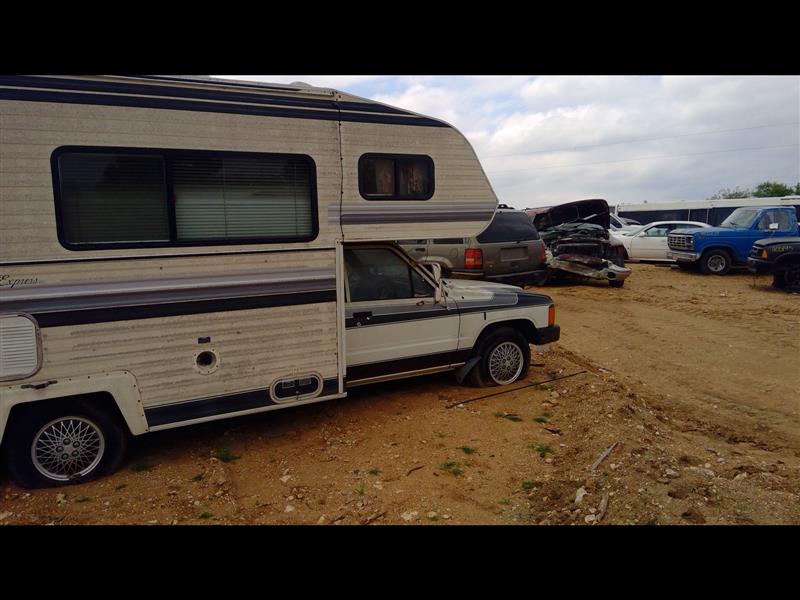 https://f005.backblazeb2.com/file/img-partshotlines-com/Inventory/EX248/Vehicle/261_07.jpg
