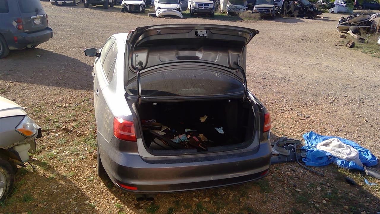 https://f005.backblazeb2.com/file/img-partshotlines-com/Inventory/EX248/Vehicle/2821_08.jpg