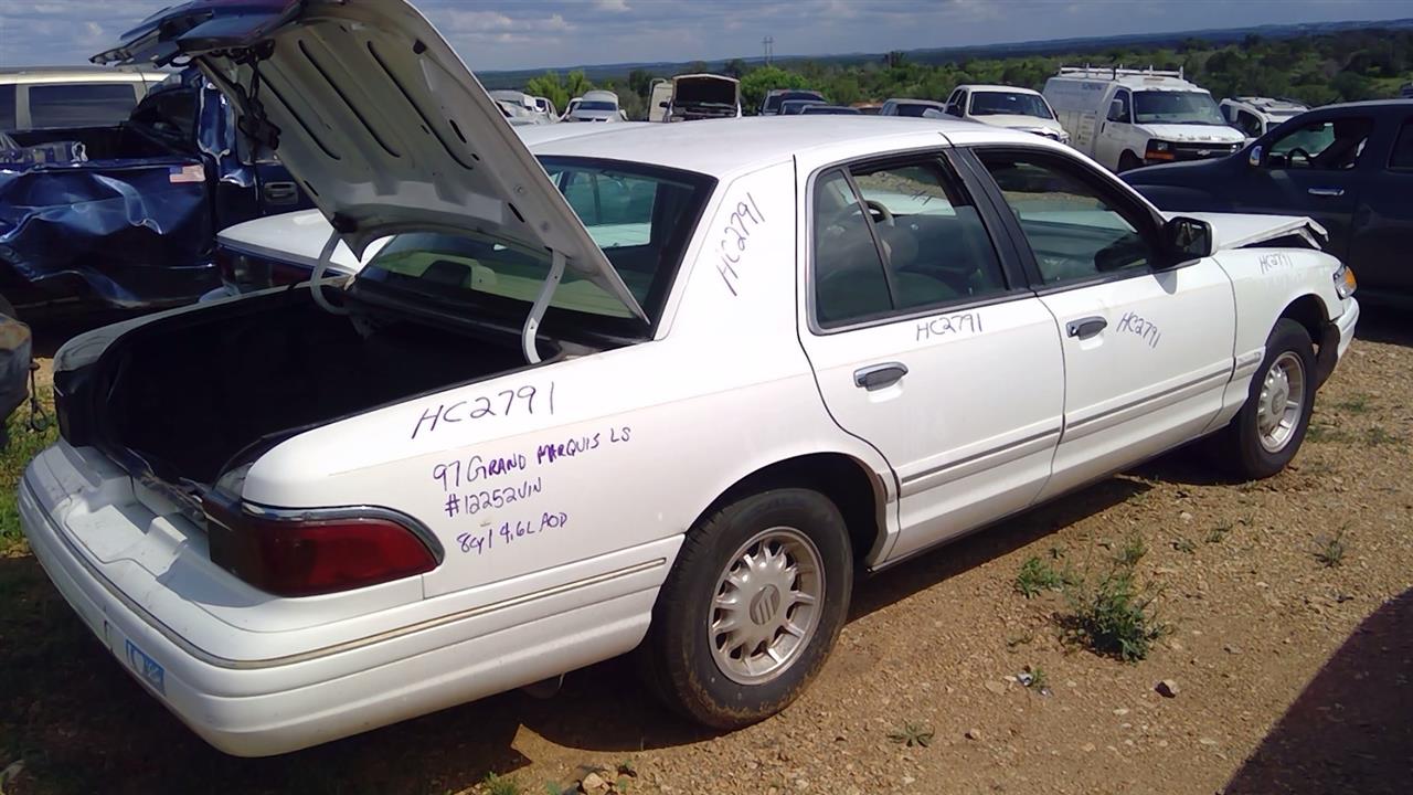 https://f005.backblazeb2.com/file/img-partshotlines-com/Inventory/EX248/Vehicle/2888_11.jpg