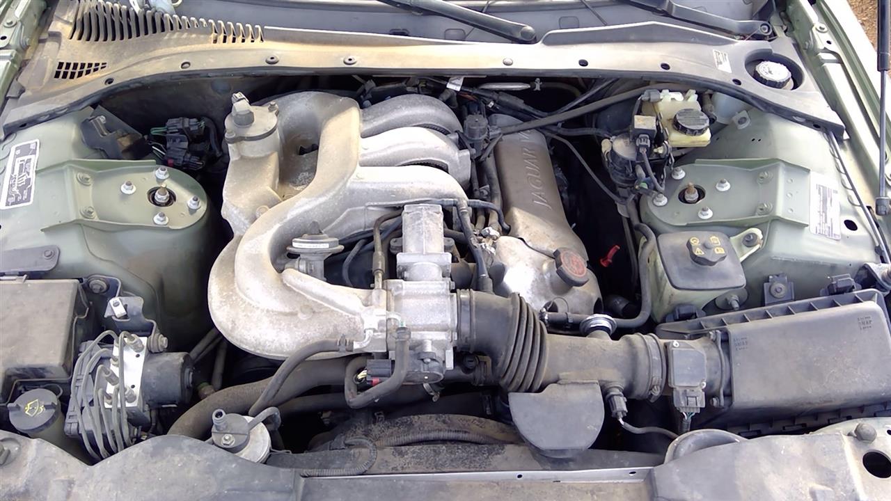 https://f005.backblazeb2.com/file/img-partshotlines-com/Inventory/EX248/Vehicle/2982_11.jpg