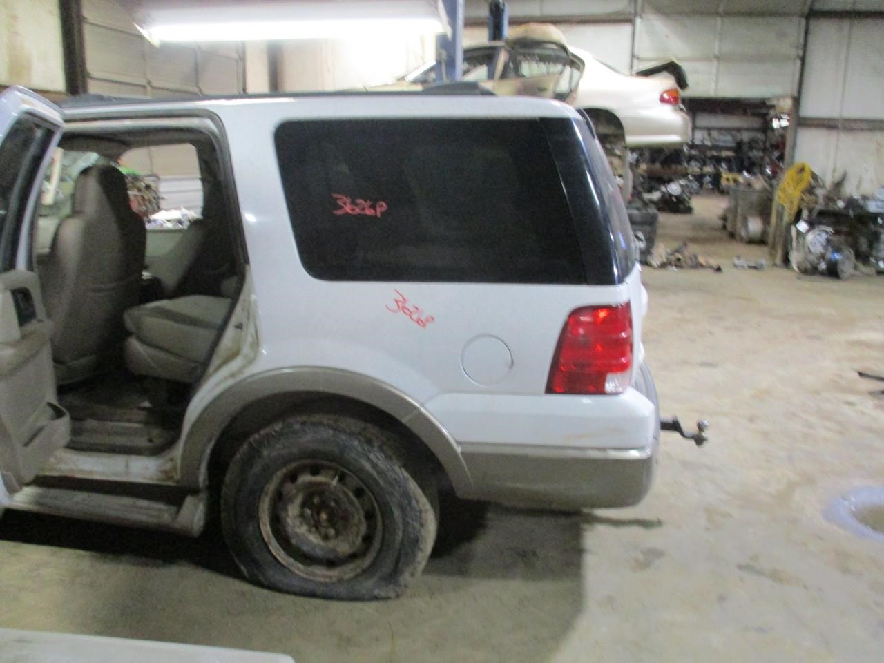 https://f005.backblazeb2.com/file/img-partshotlines-com/Inventory/EX26/Vehicle/83306_01.jpg