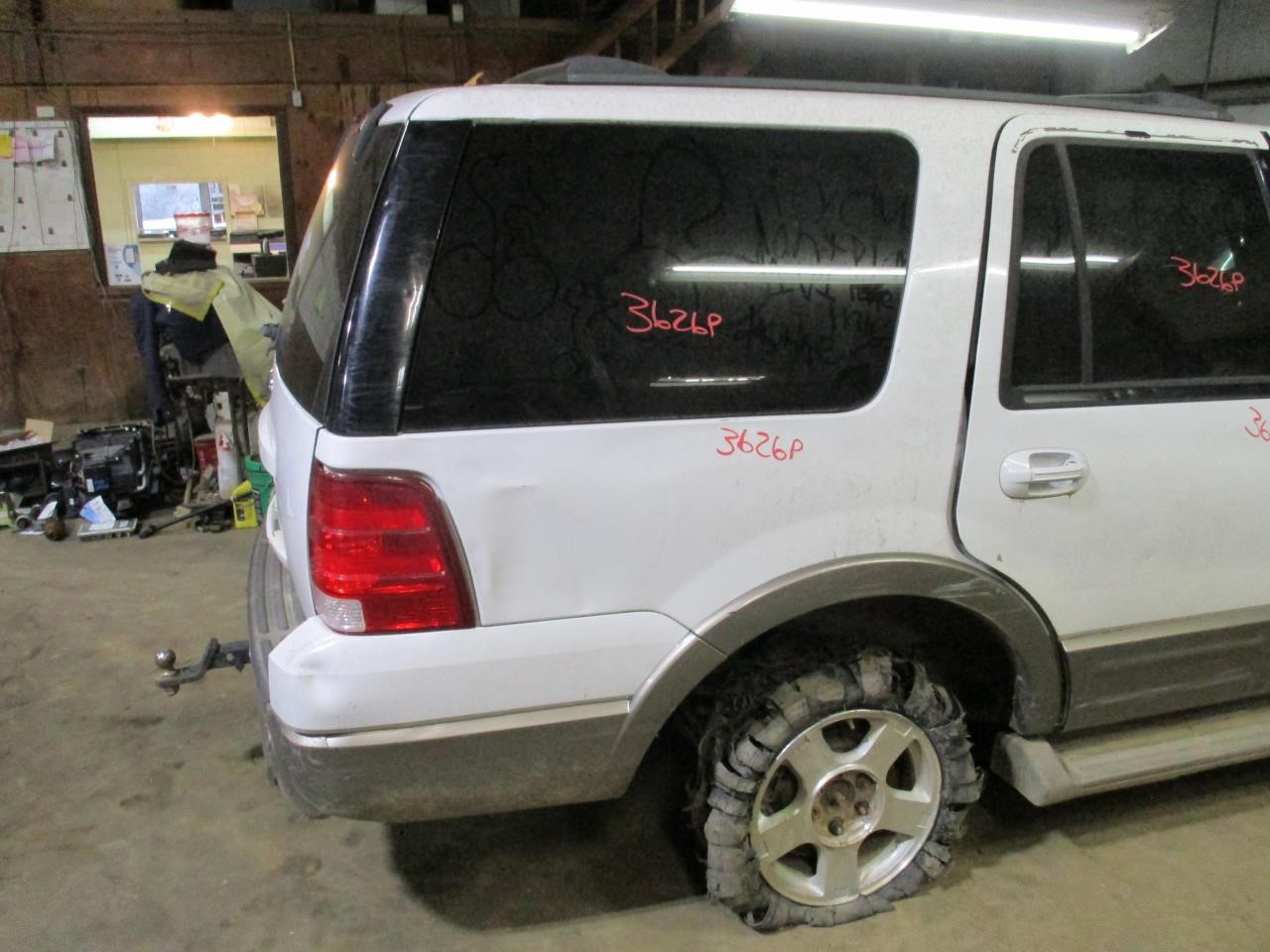 https://f005.backblazeb2.com/file/img-partshotlines-com/Inventory/EX26/Vehicle/83306_04.jpg