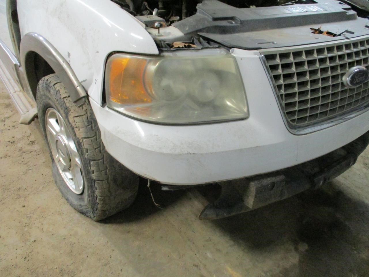 https://f005.backblazeb2.com/file/img-partshotlines-com/Inventory/EX26/Vehicle/83306_11.jpg