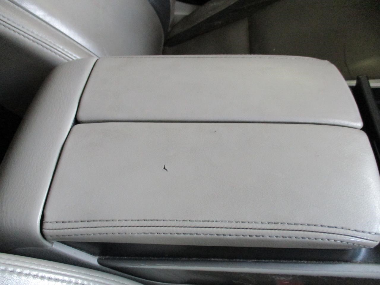 https://f005.backblazeb2.com/file/img-partshotlines-com/Inventory/EX26/Vehicle/83734_08.jpg