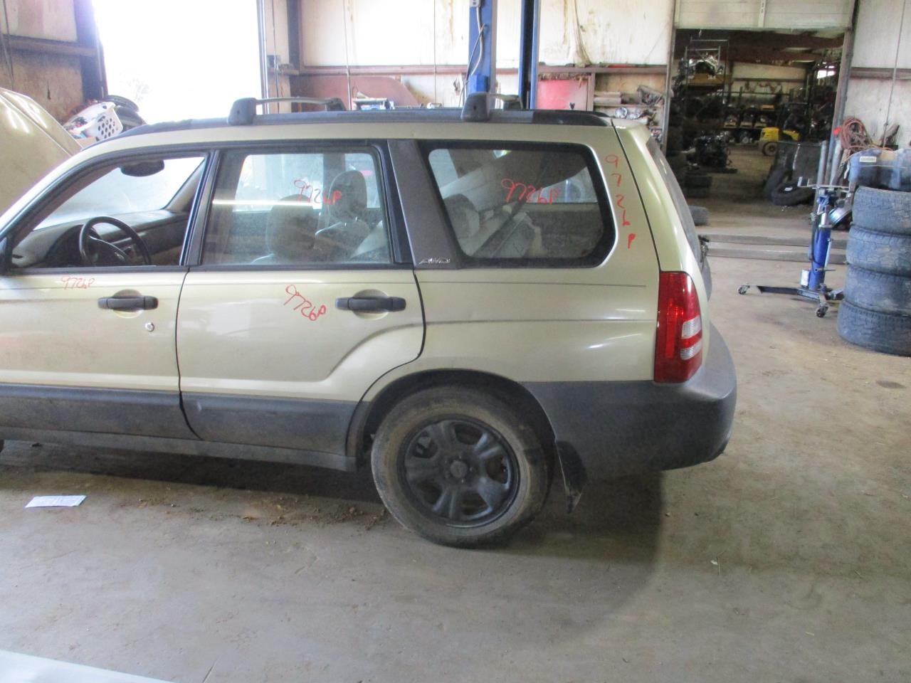 https://f005.backblazeb2.com/file/img-partshotlines-com/Inventory/EX26/Vehicle/84114_01.jpg