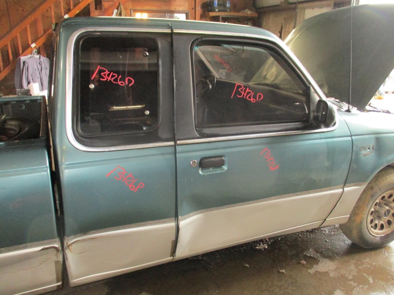 https://f005.backblazeb2.com/file/img-partshotlines-com/Inventory/EX26/Vehicle/84385_05.jpg