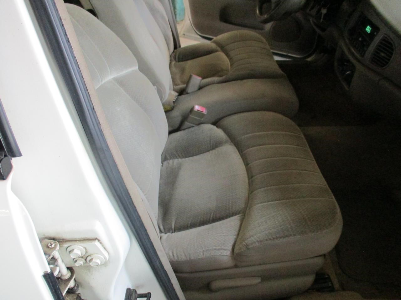 https://f005.backblazeb2.com/file/img-partshotlines-com/Inventory/EX26/Vehicle/84507_08.jpg