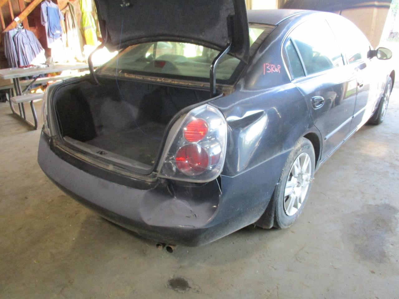 https://f005.backblazeb2.com/file/img-partshotlines-com/Inventory/EX26/Vehicle/84664_03.jpg