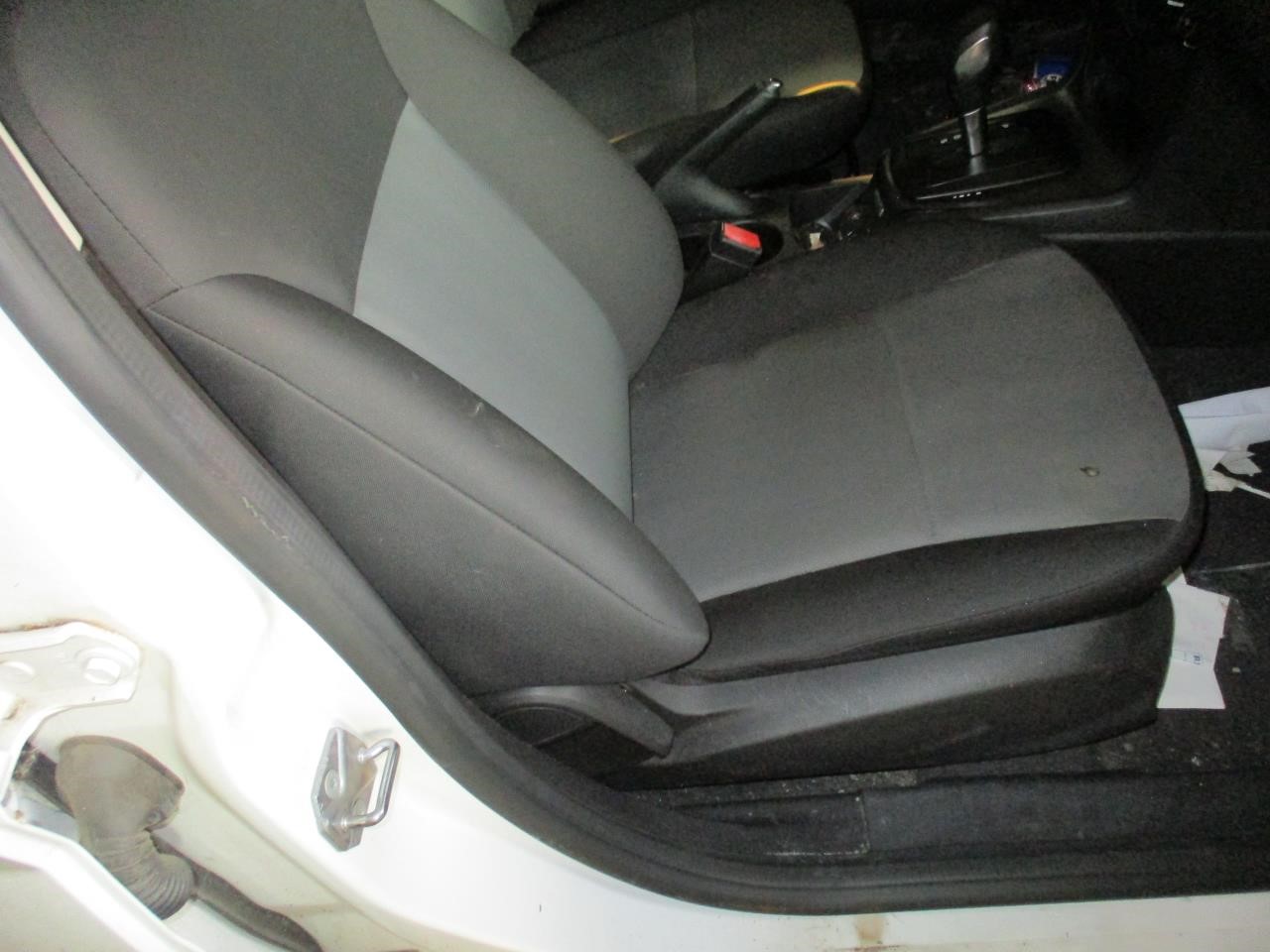 https://f005.backblazeb2.com/file/img-partshotlines-com/Inventory/EX26/Vehicle/84886_09.jpg