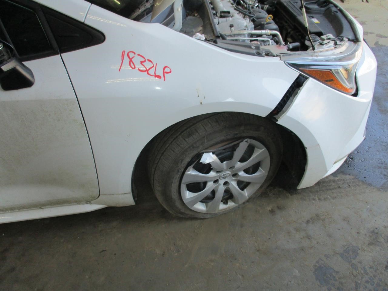 https://f005.backblazeb2.com/file/img-partshotlines-com/Inventory/EX26/Vehicle/84890_08.jpg
