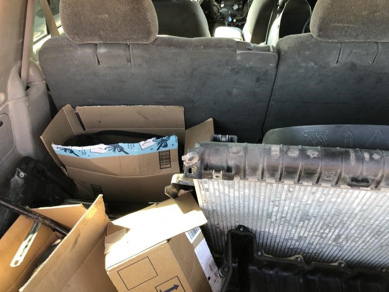 https://f005.backblazeb2.com/file/img-partshotlines-com/Inventory/EX304/Vehicle/16562_10.jpg