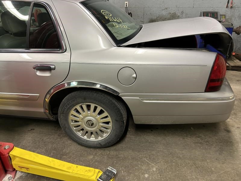 https://f005.backblazeb2.com/file/img-partshotlines-com/Inventory/EX304/Vehicle/22921_05.jpg