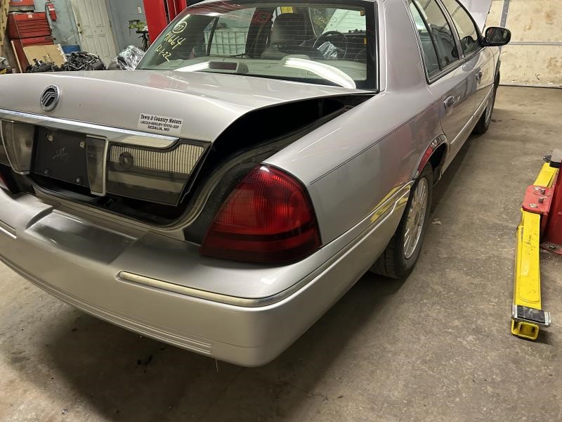 https://f005.backblazeb2.com/file/img-partshotlines-com/Inventory/EX304/Vehicle/22921_07.jpg