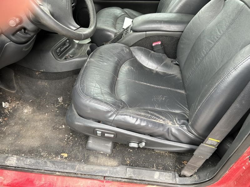 https://f005.backblazeb2.com/file/img-partshotlines-com/Inventory/EX304/Vehicle/24056_09.jpg