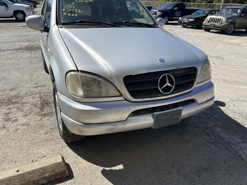 https://f005.backblazeb2.com/file/img-partshotlines-com/Inventory/EX304/Vehicle/24345_11.jpg