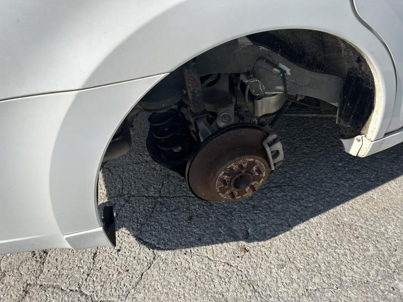 https://f005.backblazeb2.com/file/img-partshotlines-com/Inventory/EX304/Vehicle/24502_12.jpg