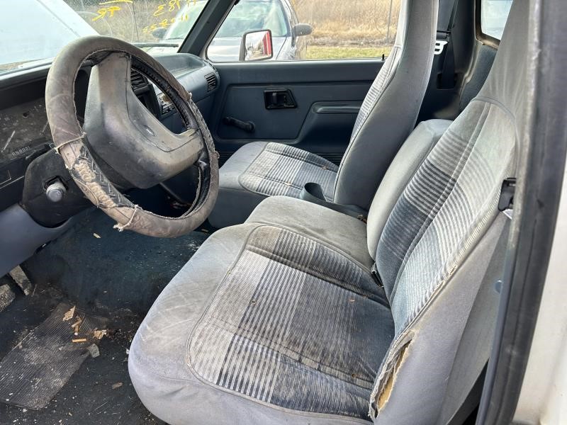 https://f005.backblazeb2.com/file/img-partshotlines-com/Inventory/EX304/Vehicle/25161_09.jpg