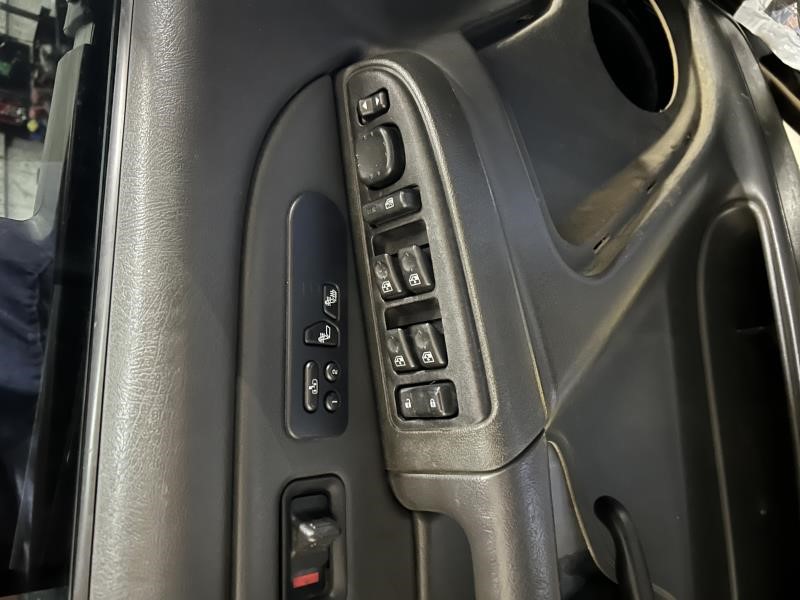https://f005.backblazeb2.com/file/img-partshotlines-com/Inventory/EX304/Vehicle/25360_02.jpg