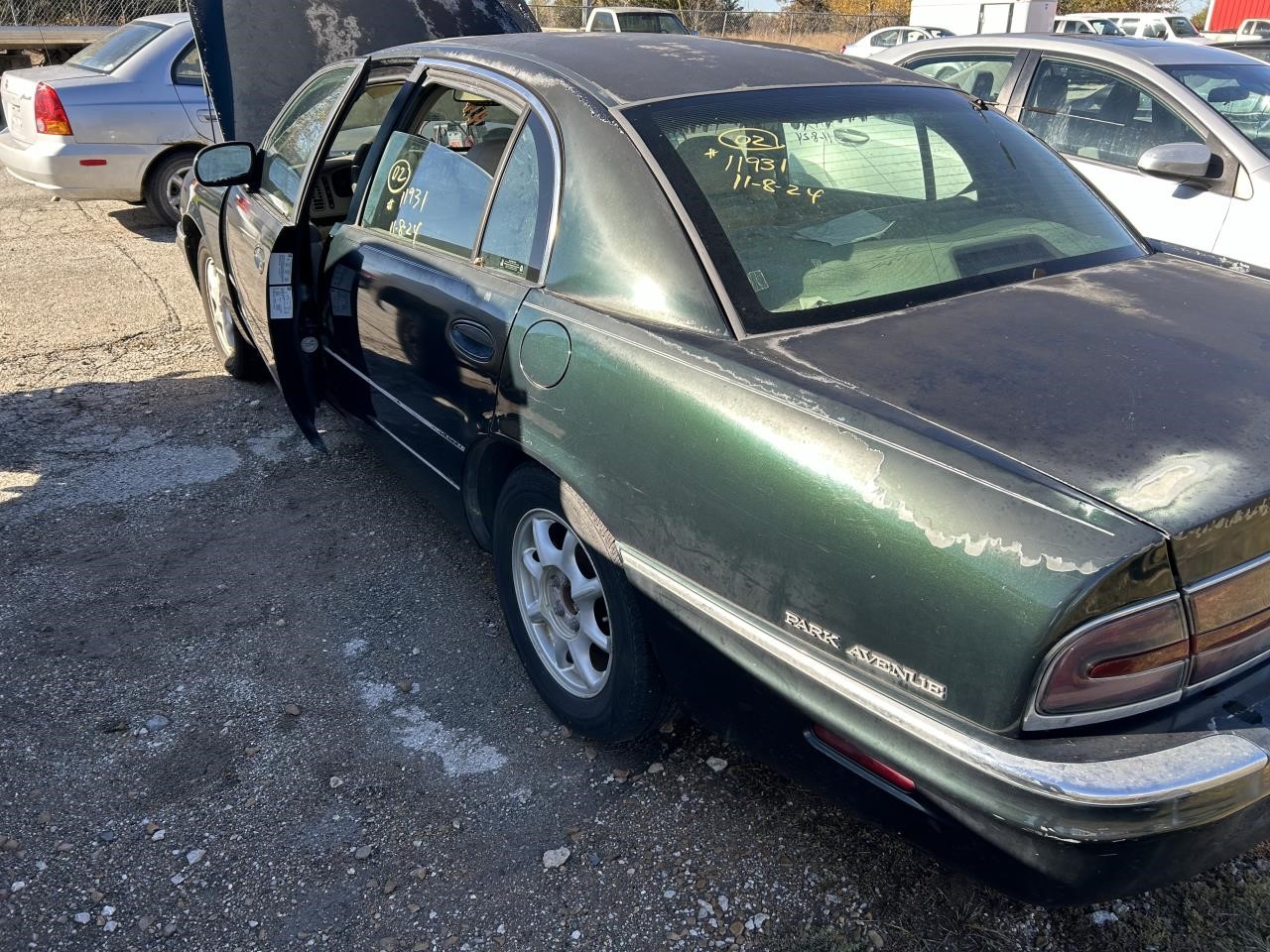 https://f005.backblazeb2.com/file/img-partshotlines-com/Inventory/EX304/Vehicle/27421_03.jpg