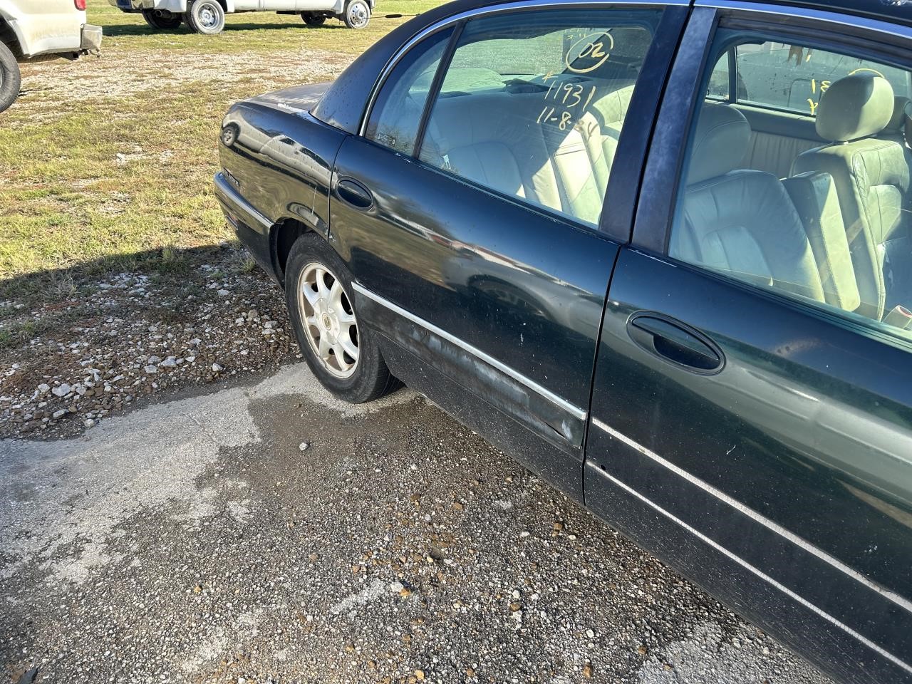 https://f005.backblazeb2.com/file/img-partshotlines-com/Inventory/EX304/Vehicle/27421_12.jpg