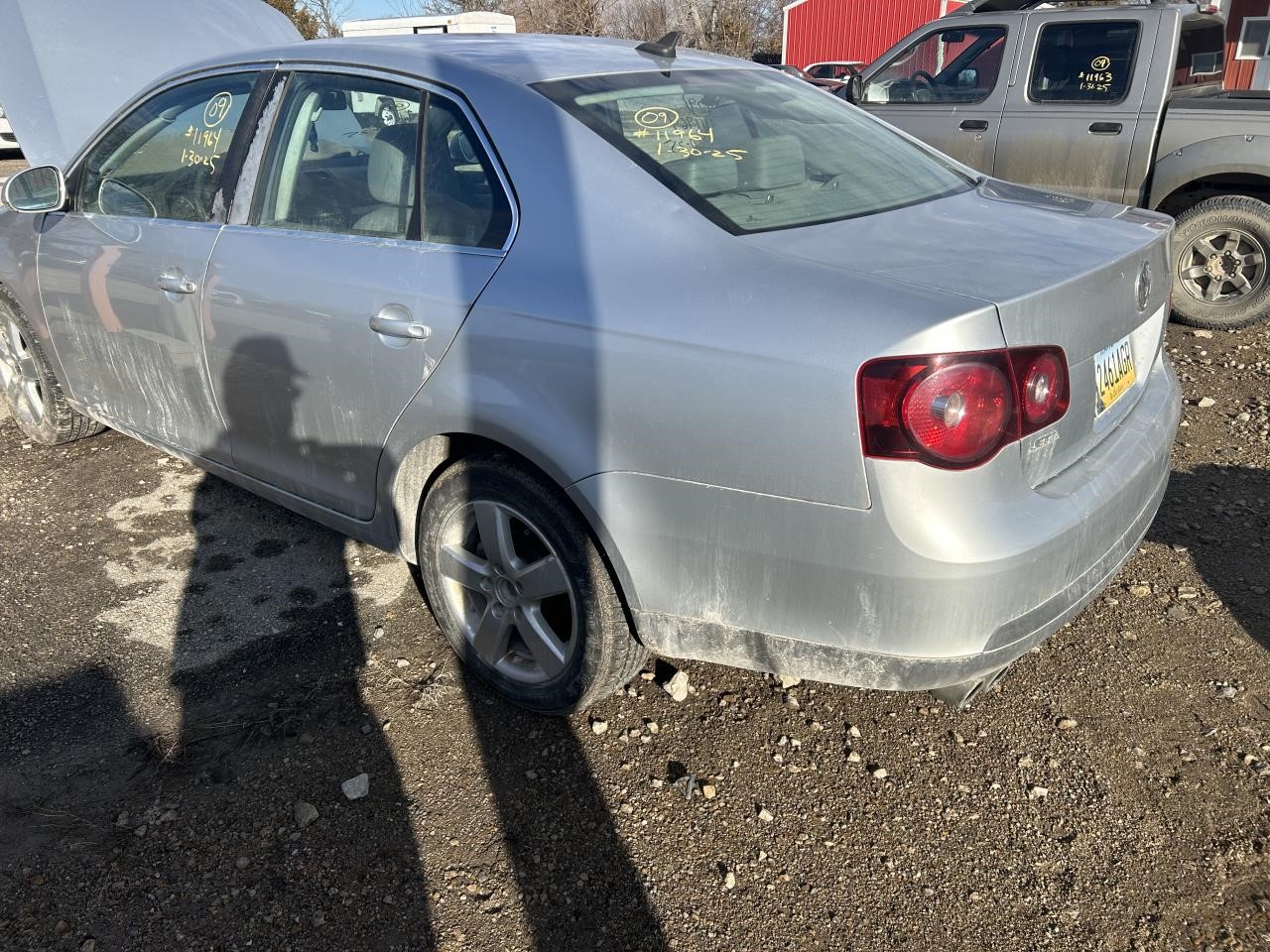 https://f005.backblazeb2.com/file/img-partshotlines-com/Inventory/EX304/Vehicle/27903_12.jpg
