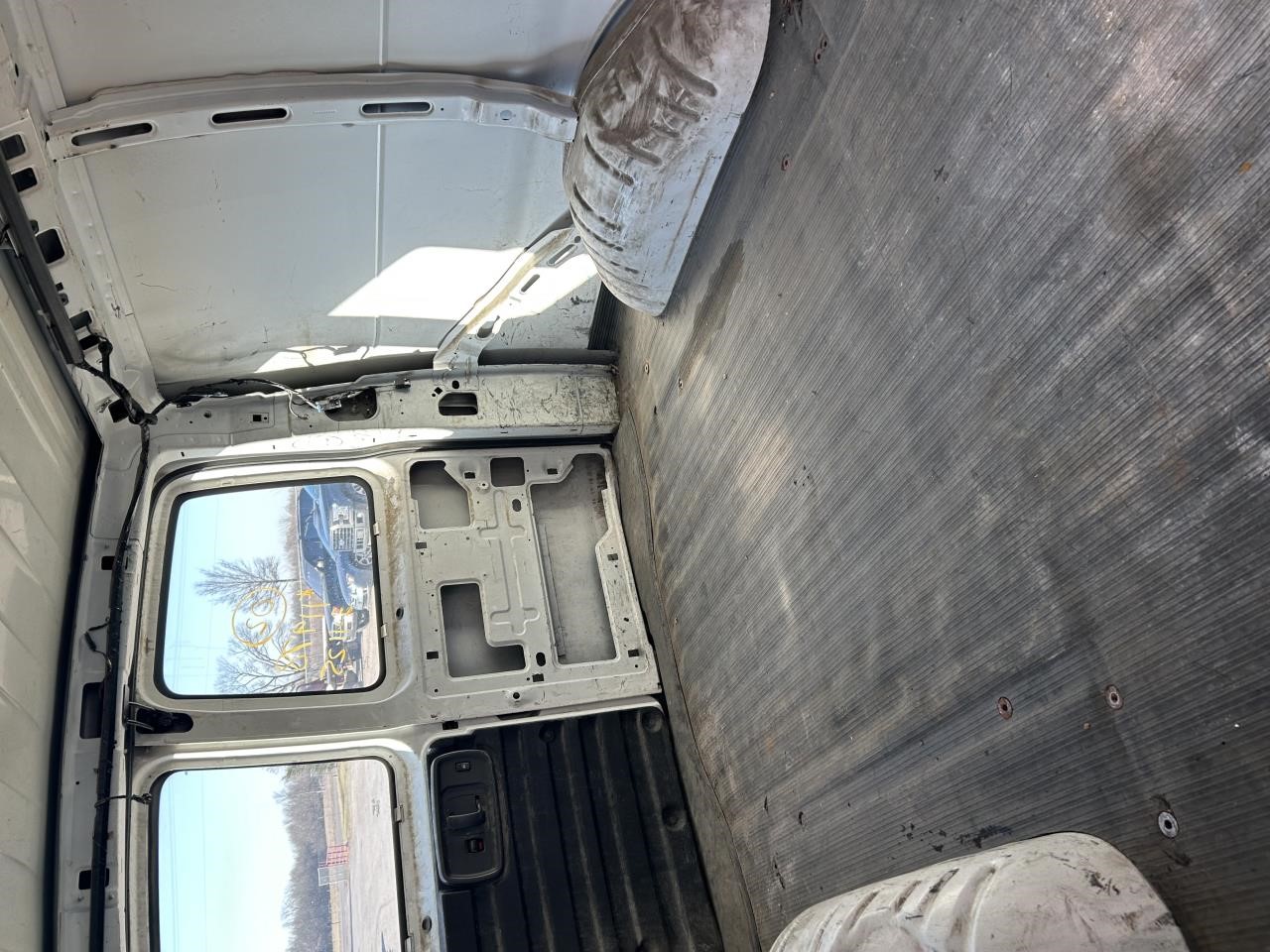 https://f005.backblazeb2.com/file/img-partshotlines-com/Inventory/EX304/Vehicle/28016_03.jpg